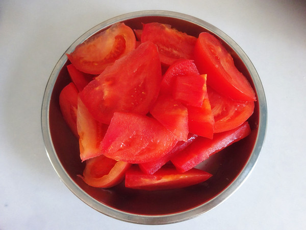 牛腩這么做才對,味爽清香不油膩,驅寒又暖胃的做法-咸鮮味燉菜譜-易網健康養生網 牛腩這么做才對,味爽清香不油膩,驅寒又暖胃的做法-咸鮮味燉菜譜