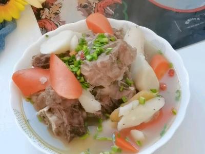 一碗喝不夠的羊蝎子湯的做法-咸鮮味燉菜譜