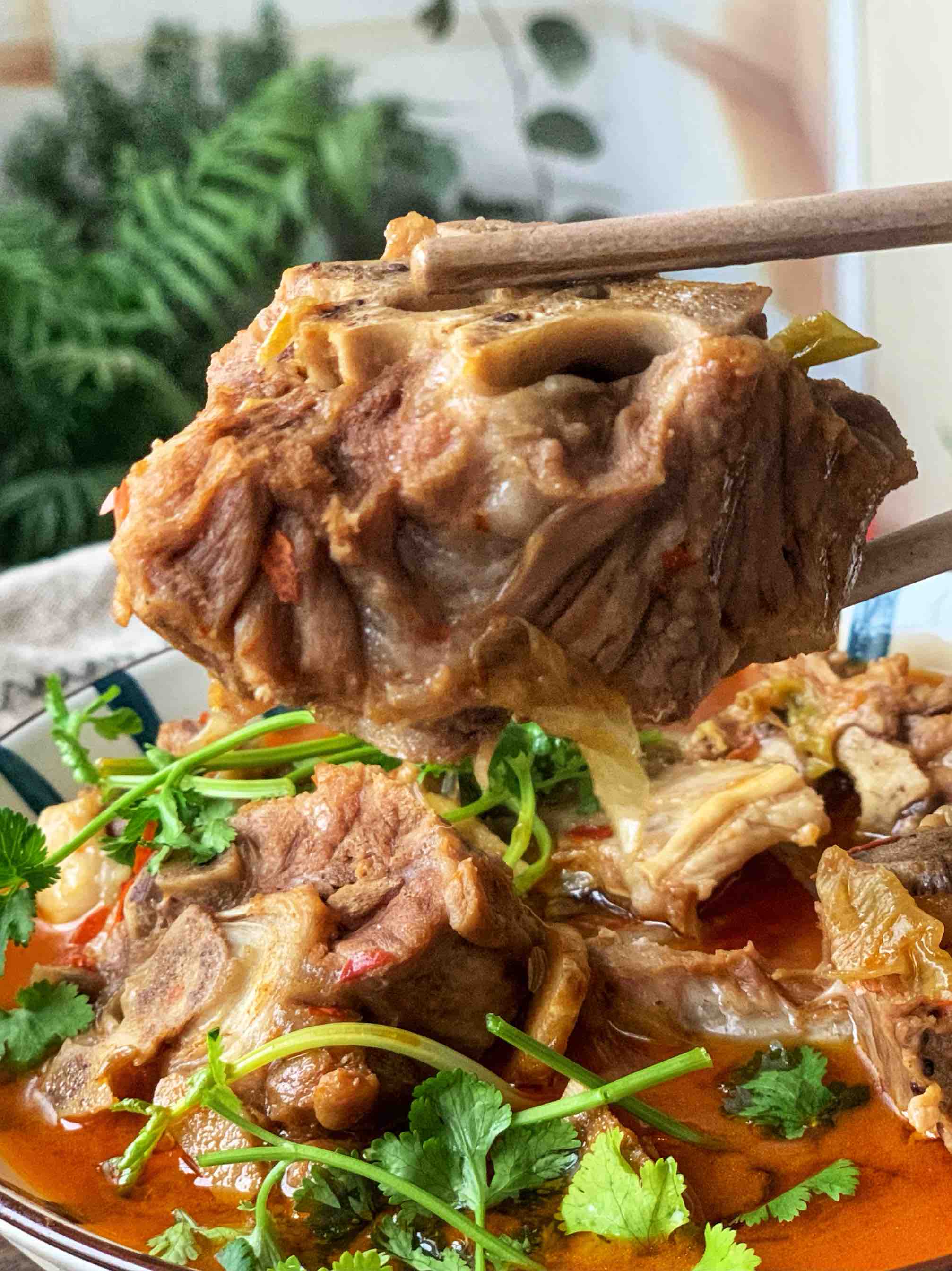 香辣羊蝎子，簡直太費(fèi)米飯了的做法-香辣味燒菜譜