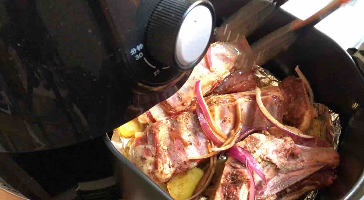 空氣炸鍋版烤羊排的做法-麻辣味烤菜譜