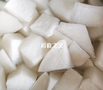 牛腩這樣燉，才是真正的清湯牛腩哦～的做法-咸鮮味燉菜譜