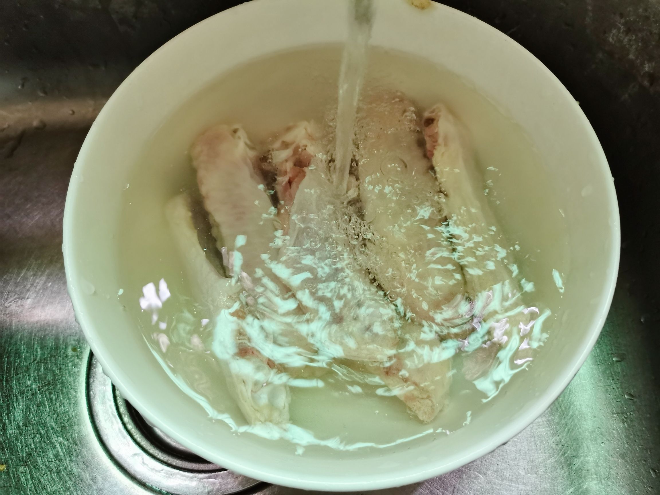 香烤鴨翅的做法-蒜香味烤菜譜