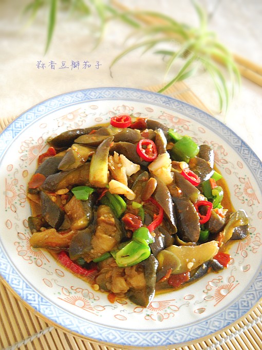 蒜香豆瓣茄子的做法-醬香味燒菜譜