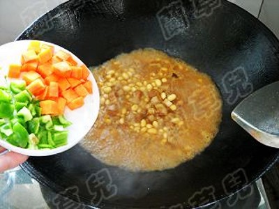 黃豆蛋白紅燒肉的做法-家常味燒菜譜-易網健康養生網 黃豆蛋白紅燒肉的做法-家常味燒菜譜