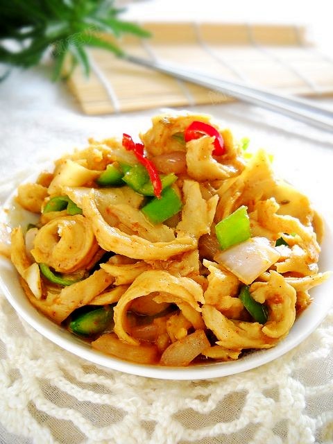 烤肉料炒面筋的做法-香辣味炒菜譜-易網健康養生網 烤肉料炒面筋的做法-香辣味炒菜譜