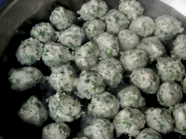 自制兩種火鍋肉丸，真材實(shí)料看得見！的做法-咸鮮味煮菜譜