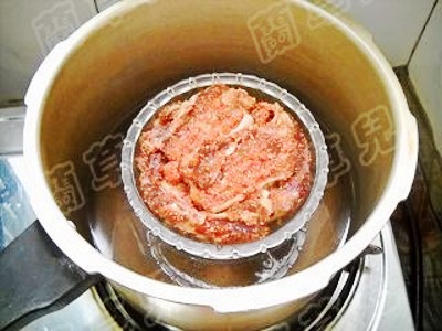 紅薯粉蒸腐乳肉的做法-醬香味蒸菜譜