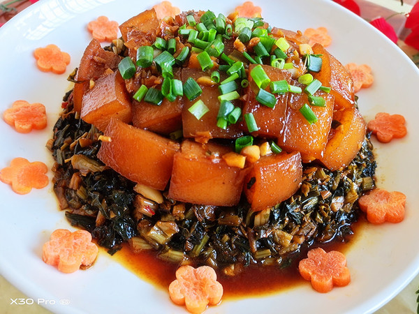 梅菜紅燒肉的做法-咸鮮味蒸菜譜