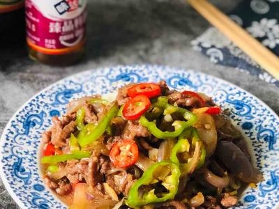 牛轉(zhuǎn)乾坤小炒肉的做法-家常味炒菜譜