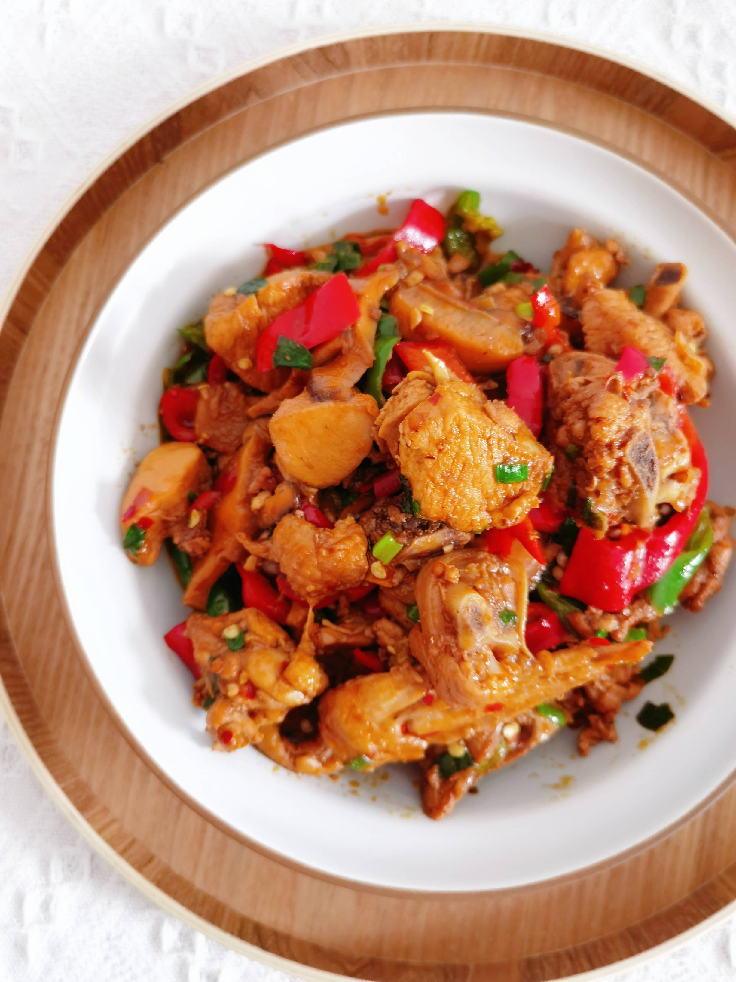 除夕夜的必備菜--香菇炒雞的做法-香辣味炒菜譜