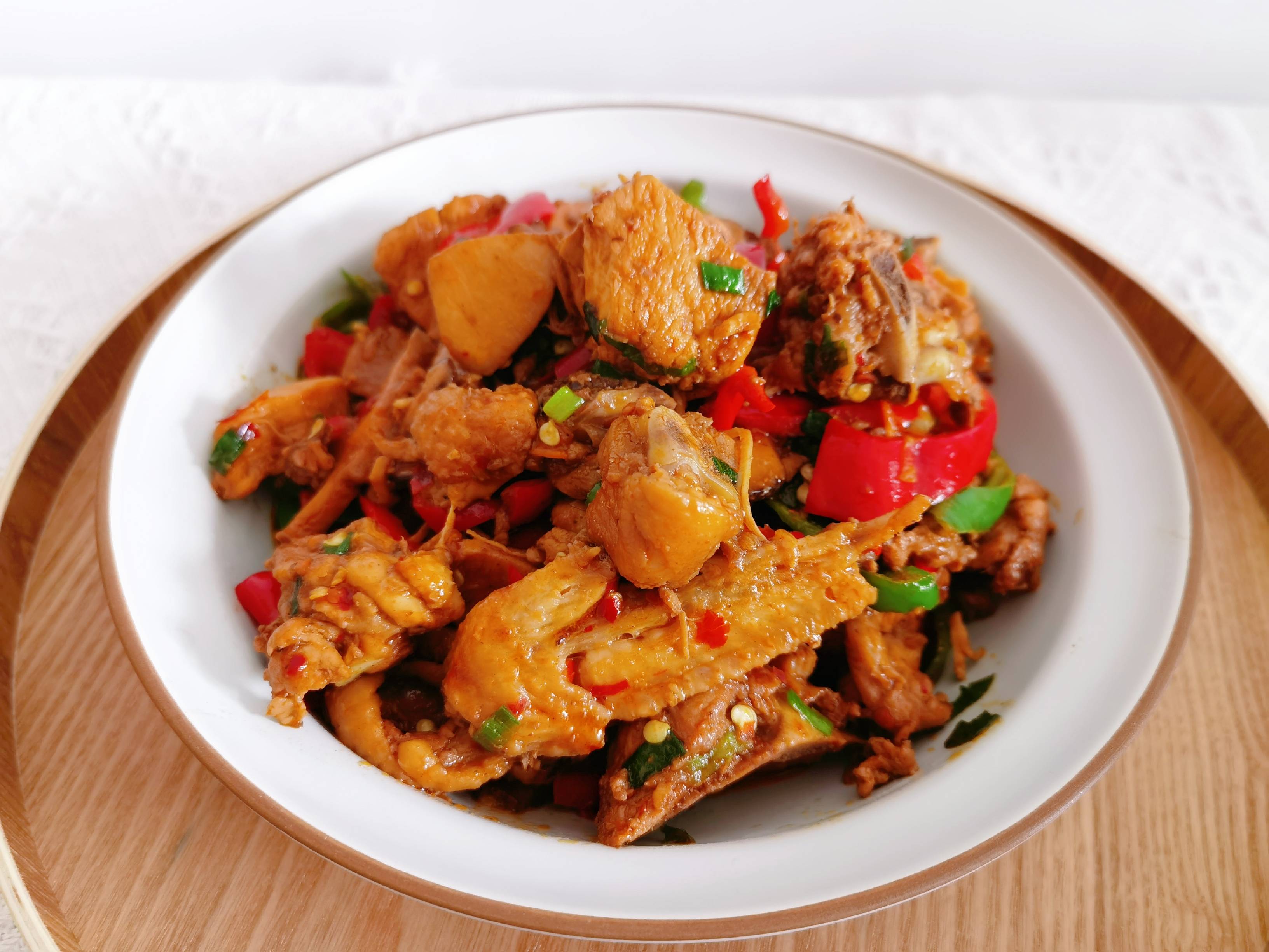 除夕夜的必備菜--香菇炒雞的做法-香辣味炒菜譜