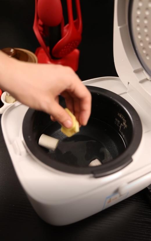 東坡肉的做法-咸鮮味燉菜譜