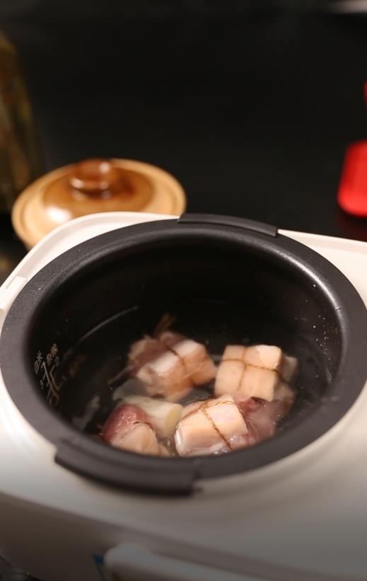 東坡肉的做法-咸鮮味燉菜譜