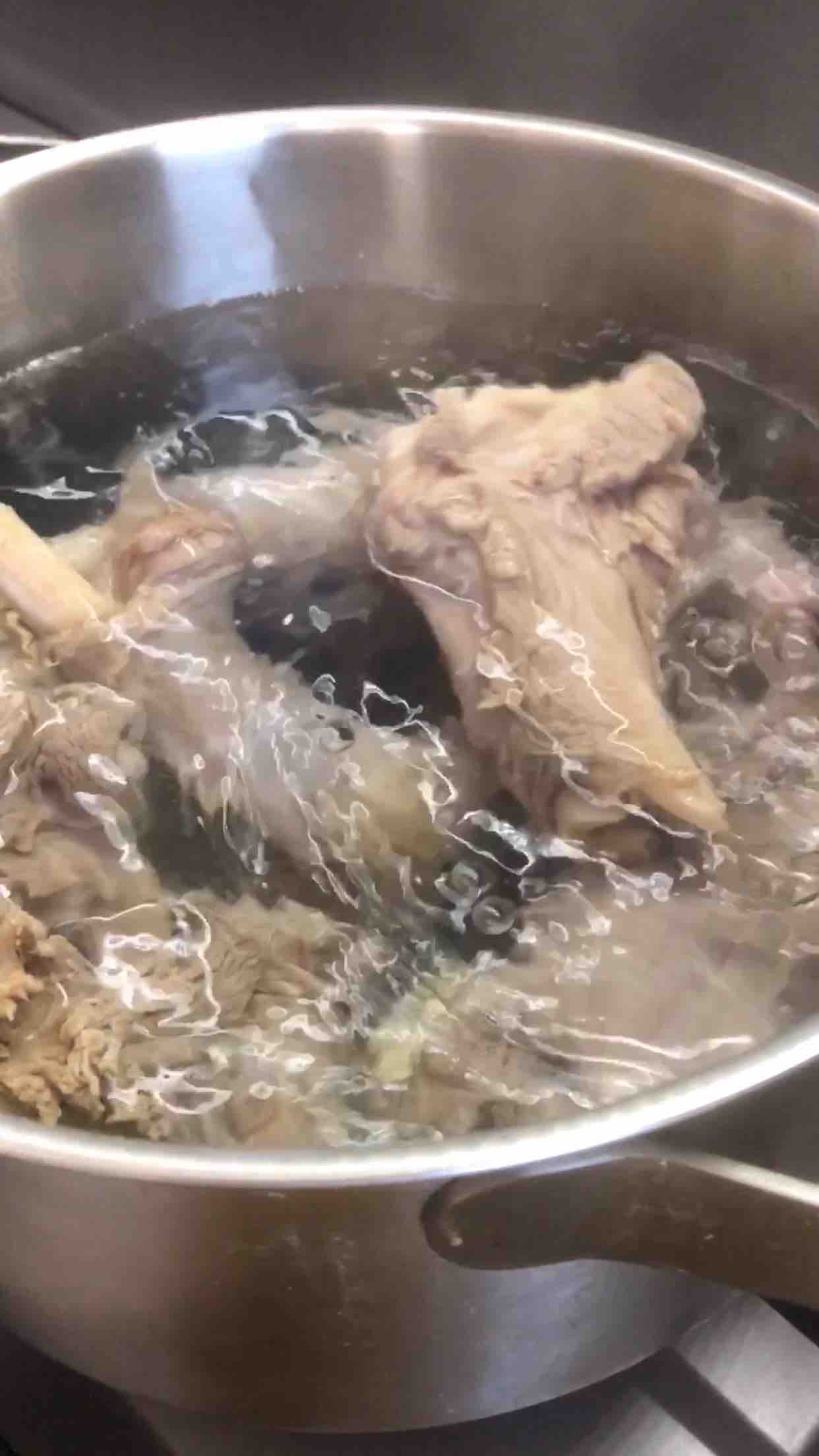 鹵味羊棒骨的做法-家常味煮菜譜