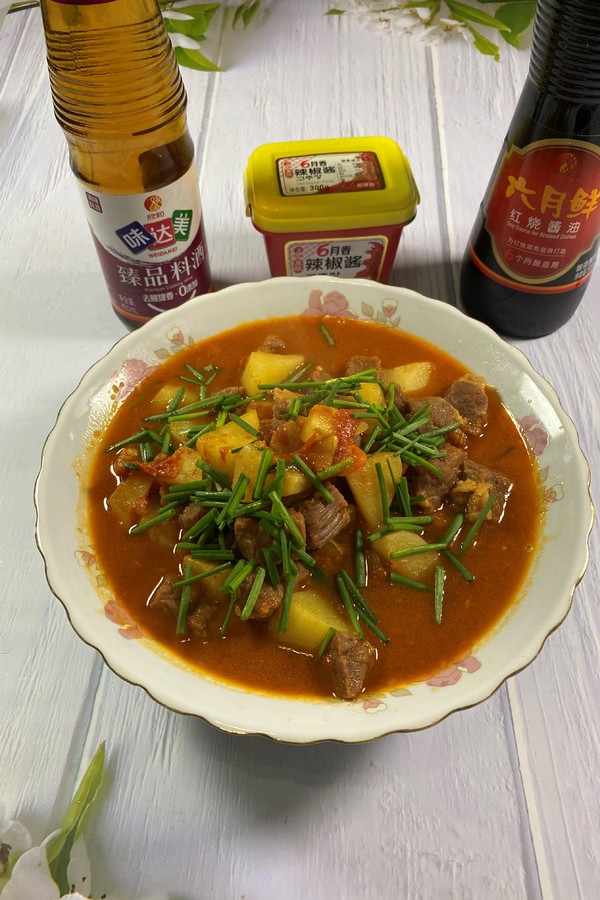 #年味食足#西紅柿土豆燉牛腩的做法-五香味燉菜譜