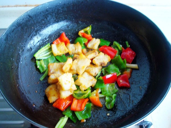 香炒鱈魚(yú)的做法-家常味炒菜譜-易網(wǎng)健康養(yǎng)生網(wǎng) 香炒鱈魚(yú)的做法-家常味炒菜譜