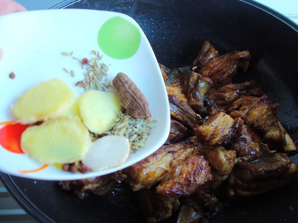 土豆燒羊肉的做法-家常味燒菜譜