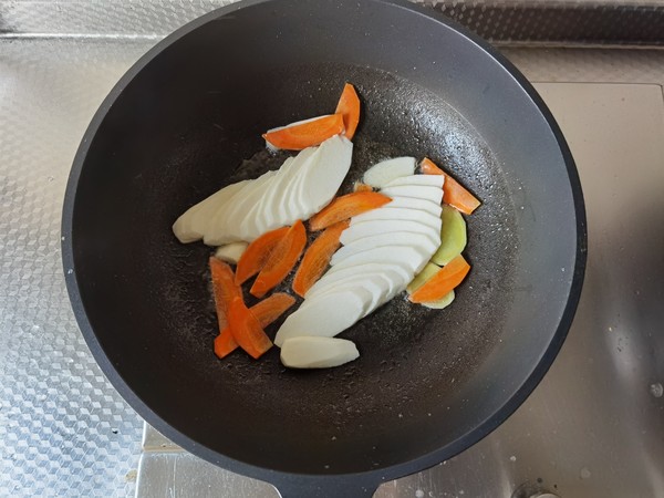 爽脆胡蘿卜山藥炒木耳的做法-咸鮮味炒菜譜