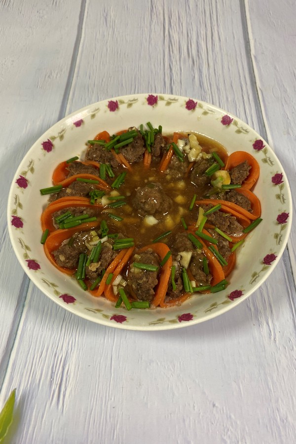 #年味食足#花開富貴之胡蘿卜蒸牛肉的做法-家常味蒸菜譜