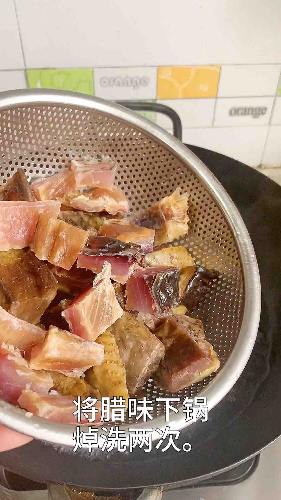 臘味合蒸老家專屬的年味，娃爸邊吃邊感慨的做法-家常味蒸菜譜