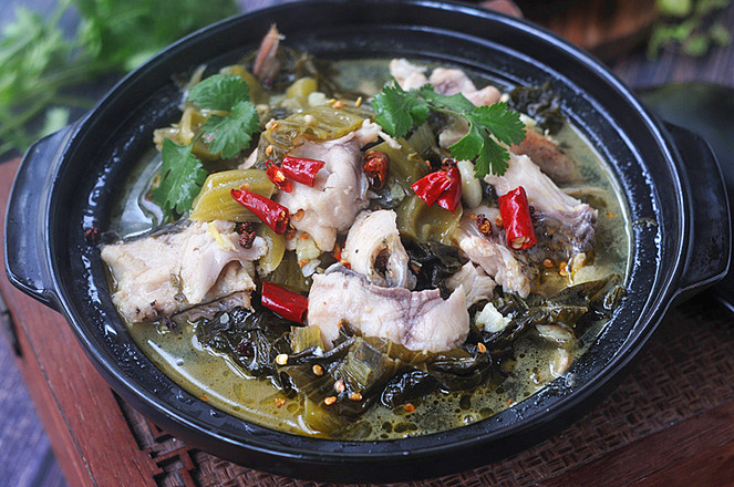 魚的做法這么多，我獨愛酸菜魚，湯鮮肉嫩，比水煮魚片更營養！的做法-酸辣味煮菜譜
