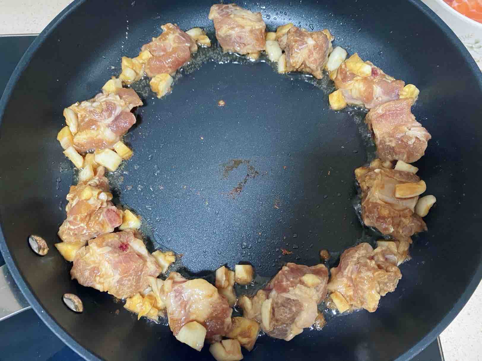 蒜香骨(少油版)的做法-咸鮮味煎菜譜-易網健康養生網 蒜香骨(少油版)的做法-咸鮮味煎菜譜