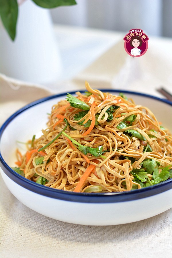 燙拌豆腐絲的做法-家常味拌菜譜