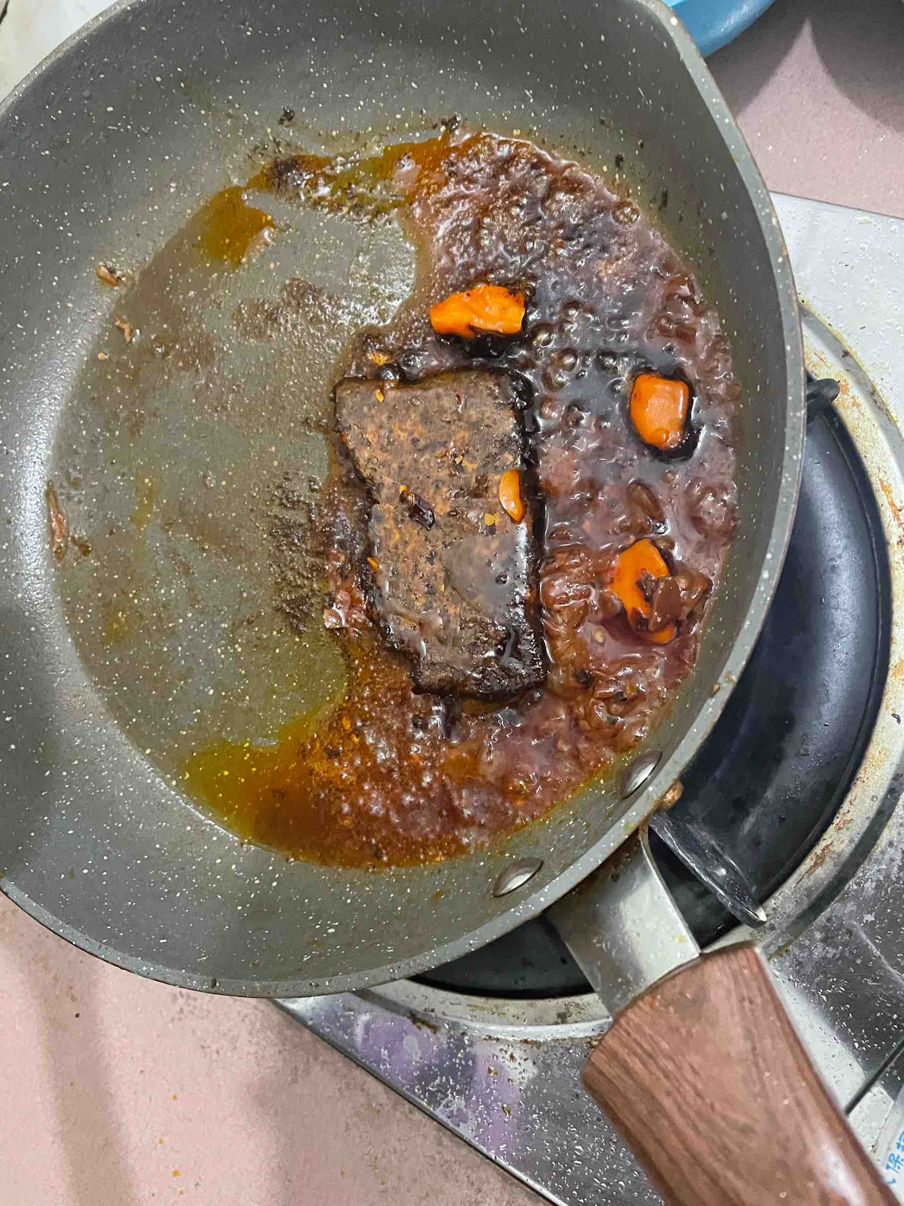 家庭版簡易烤魚的做法-麻辣味煎菜譜