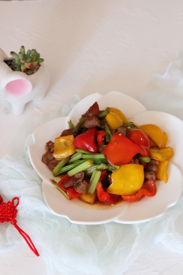 彩椒炒肉的做法-家常味炒菜譜