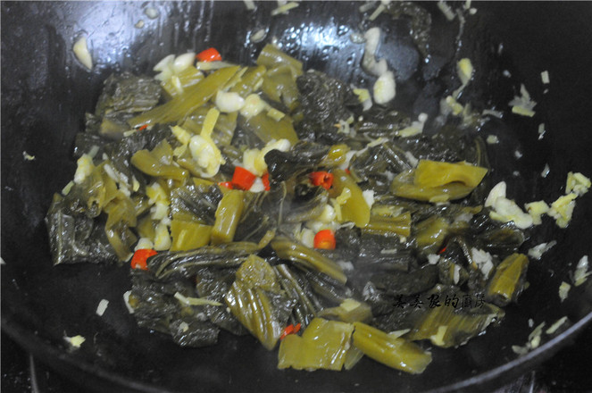 魚的做法這么多，我獨愛酸菜魚，湯鮮肉嫩，比水煮魚片更營養！的做法-酸辣味煮菜譜