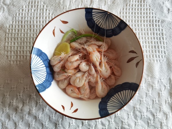 鮮嫩白灼蝦的做法-咸鮮味灼菜譜-易網健康養生網 鮮嫩白灼蝦的做法-咸鮮味灼菜譜