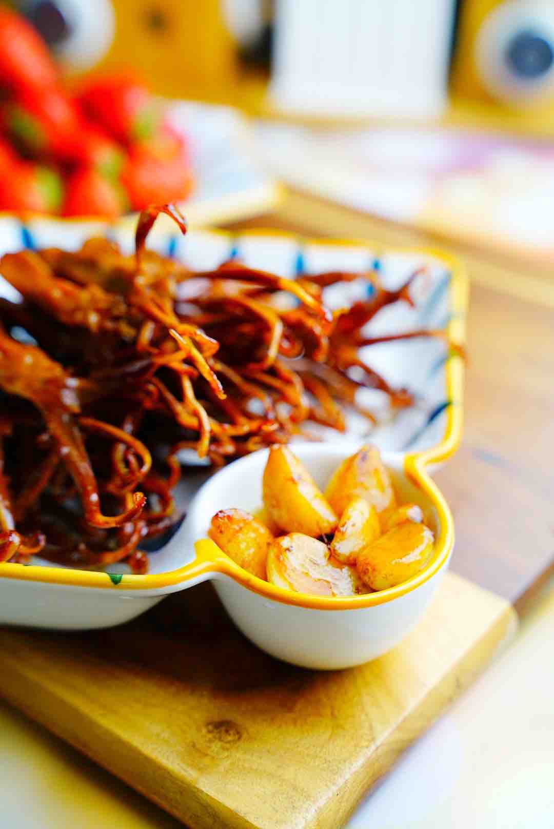 按孩子的要求，來個(gè)全新的鴨舌小吃的做法-家常味燒菜譜