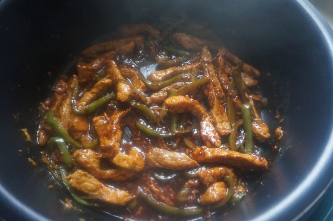肉質酥嫩的秘訣在此，快手家常菜——酥嫩小炒肉的做法-咸鮮味炒菜譜