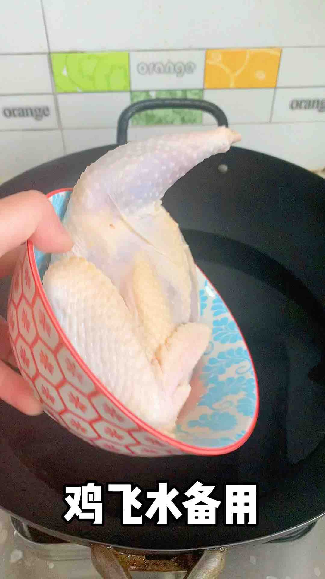 大吉大利，今天我們吃雞，醬油蒸雞健康又簡單的做法-家常味蒸菜譜