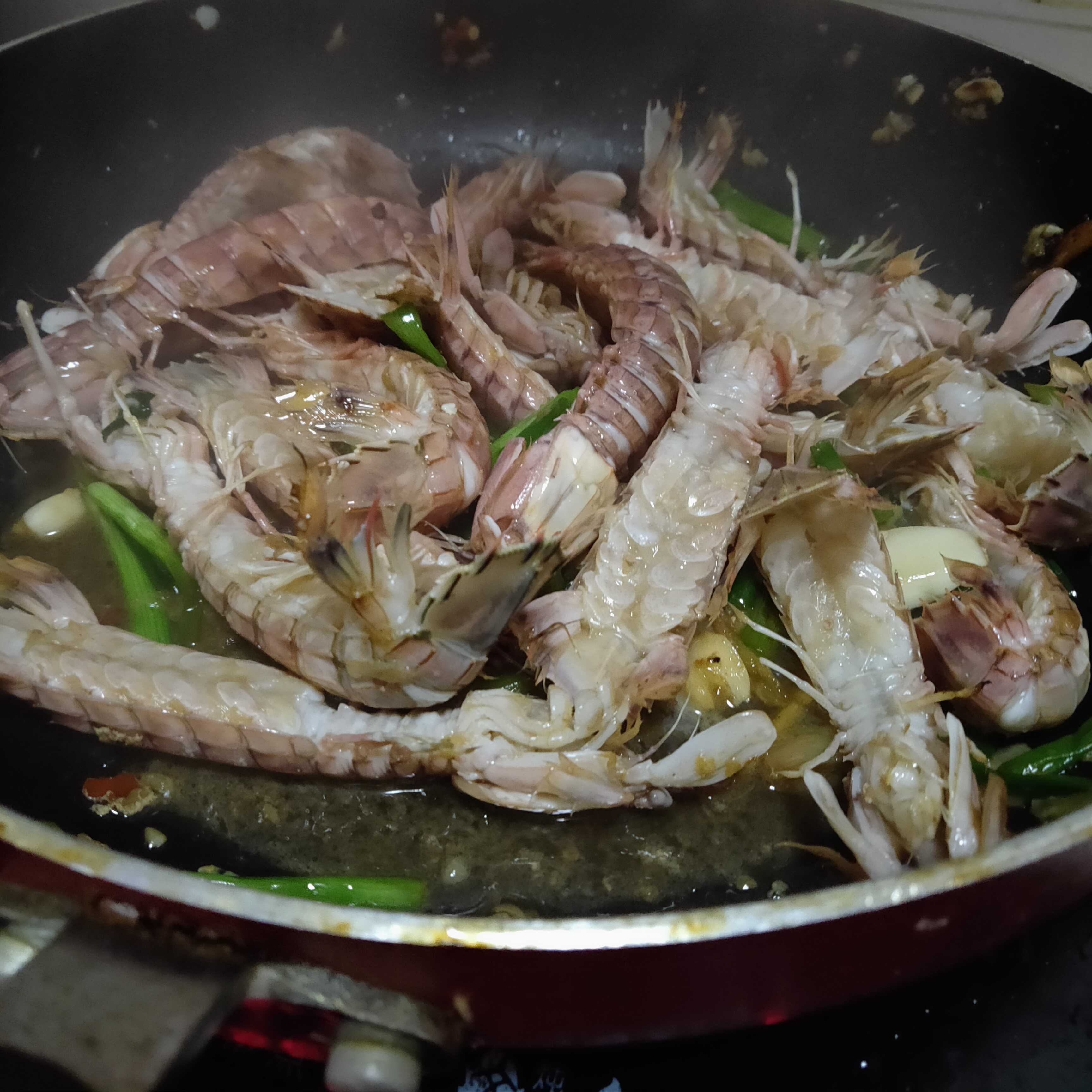 爆炒皮皮蝦的做法-咸鮮味炒菜譜