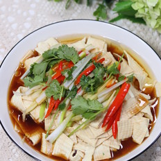 沖油豆腐皮的做法-家常味煮菜譜