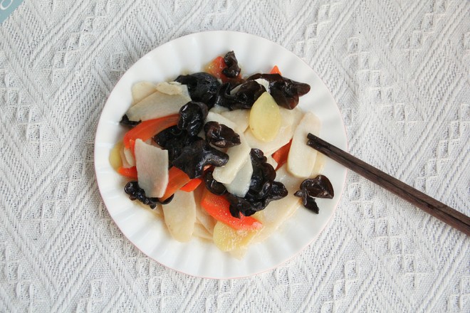 爽脆胡蘿卜山藥炒木耳的做法-咸鮮味炒菜譜