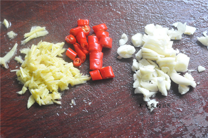 魚的做法這么多，我獨愛酸菜魚，湯鮮肉嫩，比水煮魚片更營養！的做法-酸辣味煮菜譜