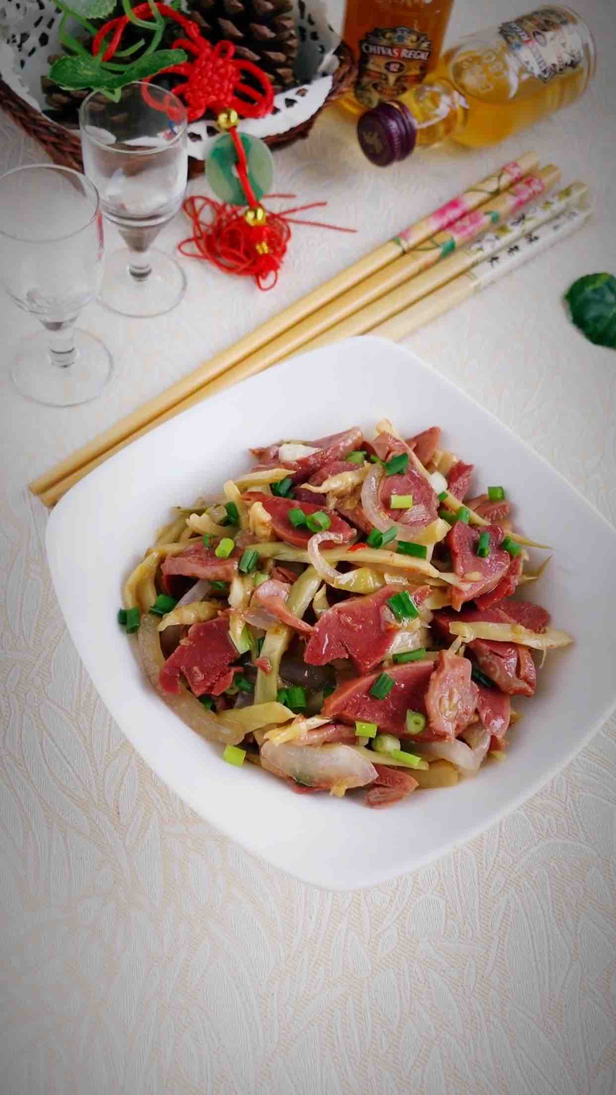 野酸筍鹵鴨肫的做法-酸辣味炒菜譜