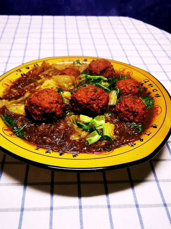 獅子頭燉粉絲的做法-家常味燒菜譜