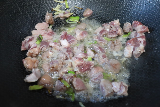 彩椒炒肉的做法-家常味炒菜譜