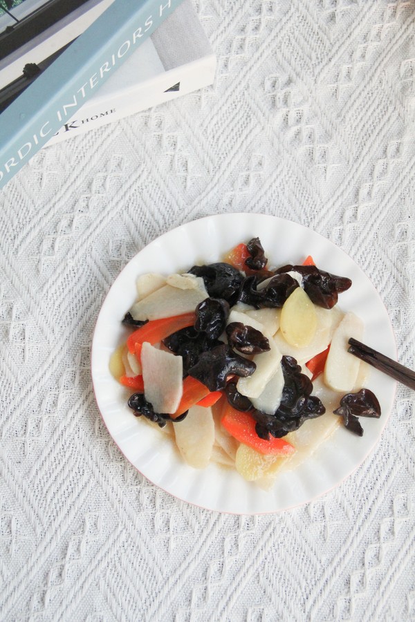 爽脆胡蘿卜山藥炒木耳的做法-咸鮮味炒菜譜