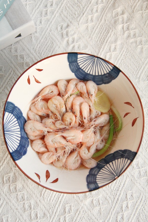 鮮嫩白灼蝦的做法-咸鮮味灼菜譜-易網健康養生網 鮮嫩白灼蝦的做法-咸鮮味灼菜譜