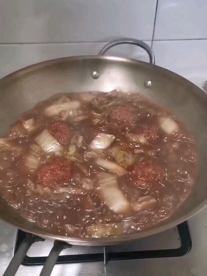 獅子頭燉粉絲的做法-家常味燒菜譜