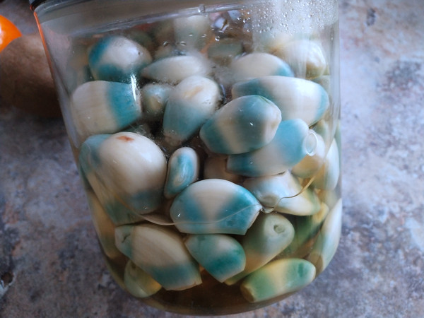 臘八蒜的做法-酸甜味腌菜譜