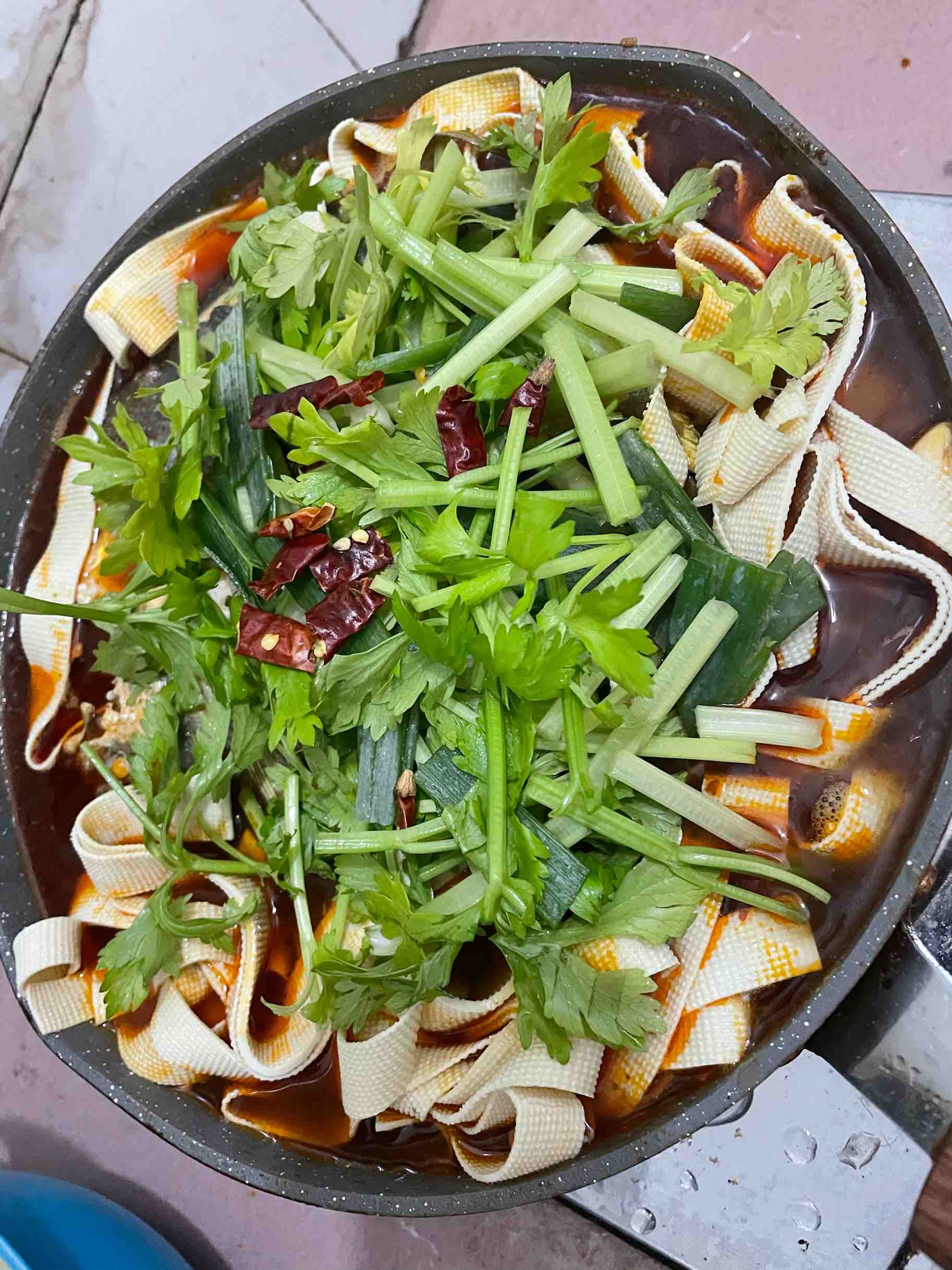 家庭版簡易烤魚的做法-麻辣味煎菜譜