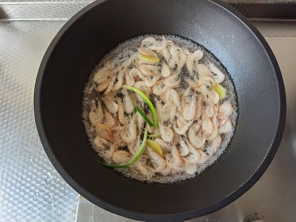 鮮嫩白灼蝦的做法-咸鮮味灼菜譜-易網健康養生網 鮮嫩白灼蝦的做法-咸鮮味灼菜譜