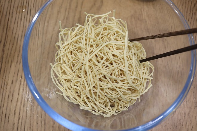 燙拌豆腐絲的做法-家常味拌菜譜