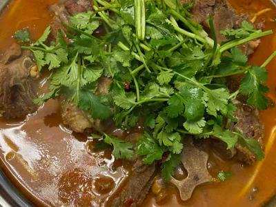 羊骨肉鍋仔的做法-麻辣味燉菜譜