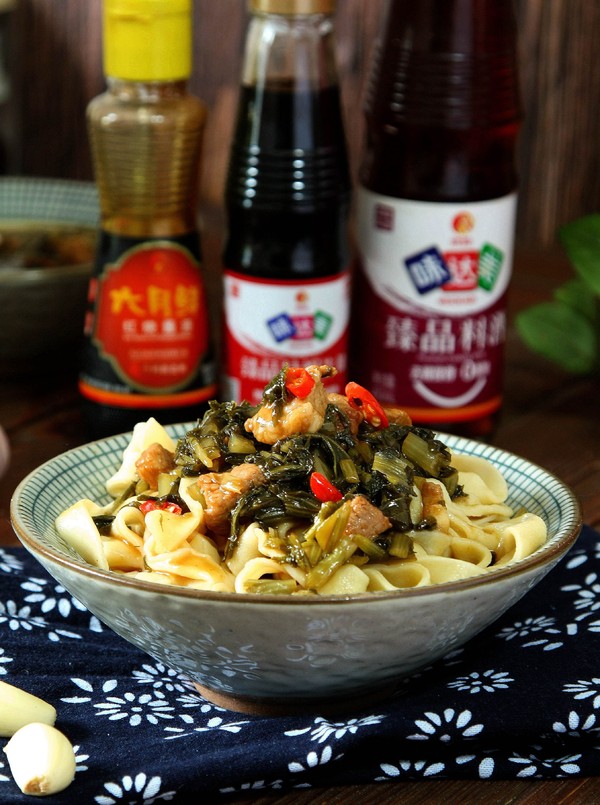 雪菜肉丁手搟面的做法-咸鮮味煮菜譜